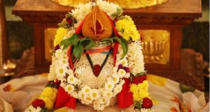 pooja कल है वरलक्ष्मी का व्रत, सावन मास के समाप्त होने पर है पहला शुक्रवार, यहां जाने शुभ मुहूर्त और पूजा विधि
