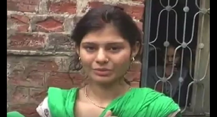 bhadohi इंसाफ मांग रही बेटी का वीडियो वायरल होने के बाद नींद से जागी यूपी पुलिस,