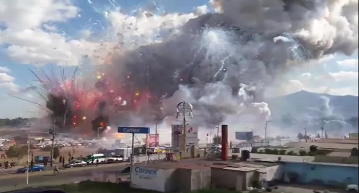 mexico fire 1 मेक्सिको के पटाखा गोदाम में लगी भीषण आग, 17 लोगों की हुई मौत