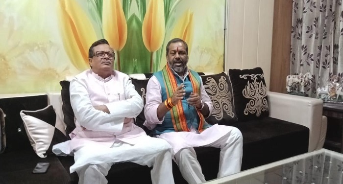 sunil bharala मेरठ में कावड़ यात्रा की तैयारी को लेकर भाजपा कार्यकर्ताओं की बैठक