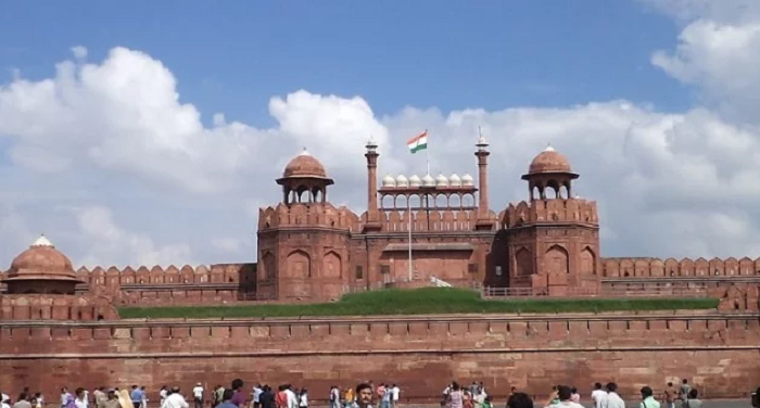 तोत कगतो पर्यटन मंत्रालयः धरोहर मित्रों की नियुक्ति दिल्ली में सिर्फ लाल किला के लिए है