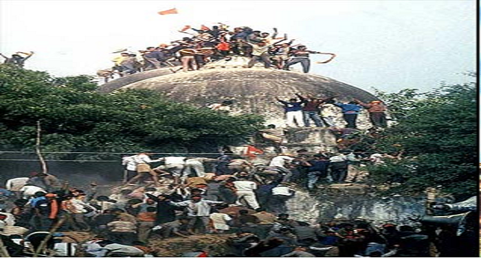राममंदिर विवादित ढ़ांचा जो तोड़ा जा चुका है ‘एआईएमपीएल’ बोर्ड  ने लिया फैसला SC की बड़ी बेंच के सामने ले जाया जाएगा राम मंदिर केस