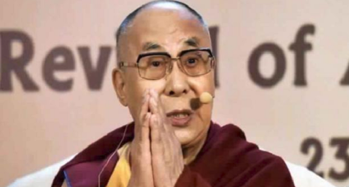 तिब्बती धर्मगुरु दलाई लामा ने गांधी और नेहरू पर दिए गए बयान को लेकर मांगी माफी