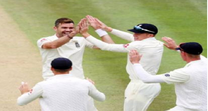 टेस्ट जेम्स एंडरसन ने विकटों का शतक पूरा कर रिकॉर्ड बनाया