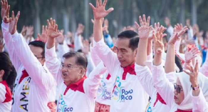 राष्ट्रपति का नृत्य एशियाई खेलों के प्रचार के लिए इंडोनेशिया के राष्ट्रपति जोको विडोडो किया नृत्य
