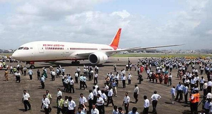 मालदीव में एयर इंडिया का विमान गलत रन-वे पर उतरा,136 यात्री बाल बाल बचे