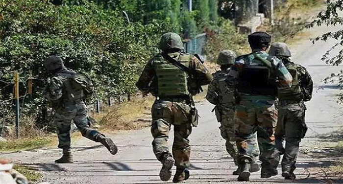 जम्मू कश्मीर: कुलगाम जिले के चौगम में सुरक्षाबलों ने पांच आतंकियों को किया ढेर