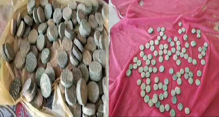 उप्रःखुदाई में मजदूरों को मिले धातु सिक्के, बंटवारे के दौरान खुला राज