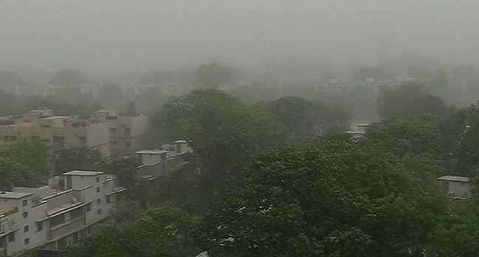 बारिश केरलःमौसम विज्ञान विभाग ने तिरुवनंतपुरम कार्यालय से विषम मौसम संबंधी चेतावनियां जारी कीं