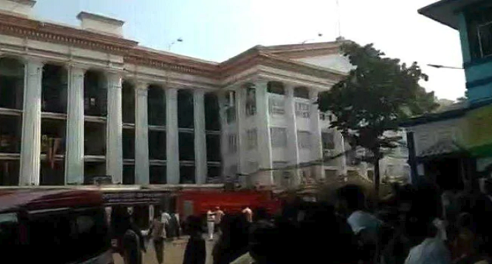 कोलकाता नेशनल मेडिकल कॉलेज के फार्मेसी डिपार्टमेंट में लगी आग, कोई हाताहात नहीं