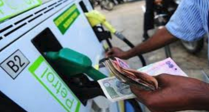तेल की कीमतों में बढ़ोतरी का सिलसिला जारी,दिल्ली में डीजल 28 पैसे और पेट्रोल12 पैसे हुआ महंगा