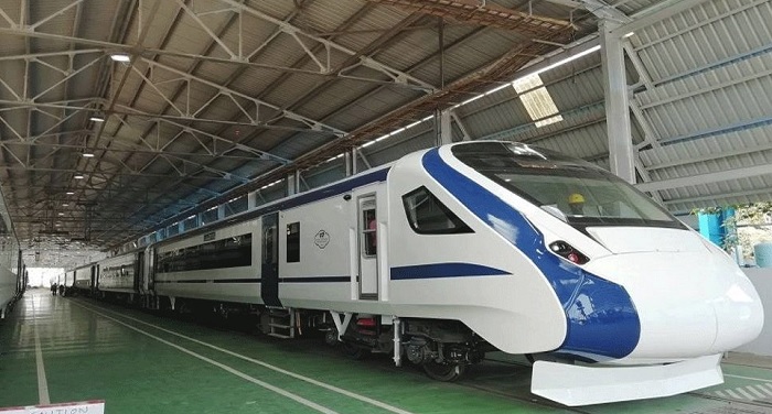 train 18 भारतीय रेलवे की 30 साल पुरानी शताब्दी ट्रेन-18 29 अक्तूबर को पटरियों पर परीक्षण के लिए उतरेगी