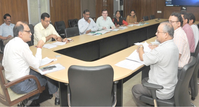utpal kumar 1 मुख्य सचिव ने राज्य स्तरीय अभिसरण समिति की समीक्षात्मक बैठक करते हुए अधिकारियों को निर्देश दिये