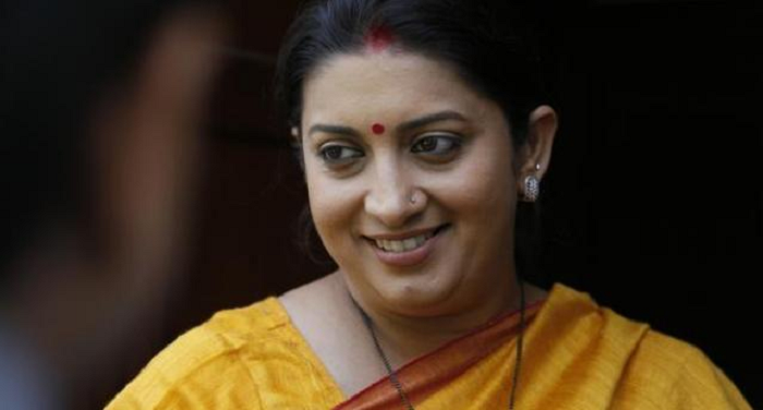 कपड़ा मंत्री ने ‘रिविजटिंग गांधी-द आर्ट ऑफ शेली ज्योति’ प्रदर्शनी का उद्घाटन किया
