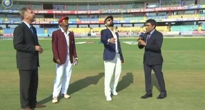 ु्िु्िुि्ुि्ु INDvsWI: भारत ने टॉस जीतकर लिया बल्लेबाजी करने का फैसला, टेस्ट मैच में डेब्यू करेंगे पृथ्वी शॉ