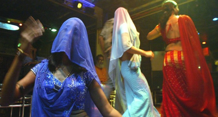 dance bar 11 डांस बार से 96 महिलाओं को कराया मुक्त, बिना लायसेंस चल रहे थे बार
