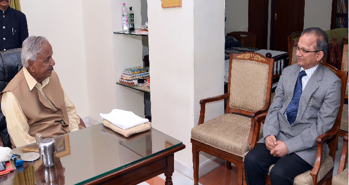 राज्यपाल से मिले महाअधिवक्ता राज्यपाल कल्याण सिंह से मिले नवनियुक्त महाधिवक्ता एम.एस. सिंघवी