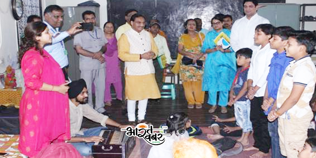 ramesh pokhariyal nishank मानव संसाधन विकास मंत्री डॉ. रमेश पोखरियाल निशंक ने राष्ट्रीय बाल भवन संस्था का किया औचक निरीक्षण