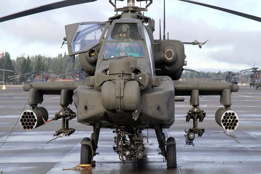 Apache Helicopeter अब दुश्मनों के छक्के छुड़ाएगी भारतीय वायुसेना, बेड़े शामिल हुए 8 अपाचे लड़ाकू विमान
