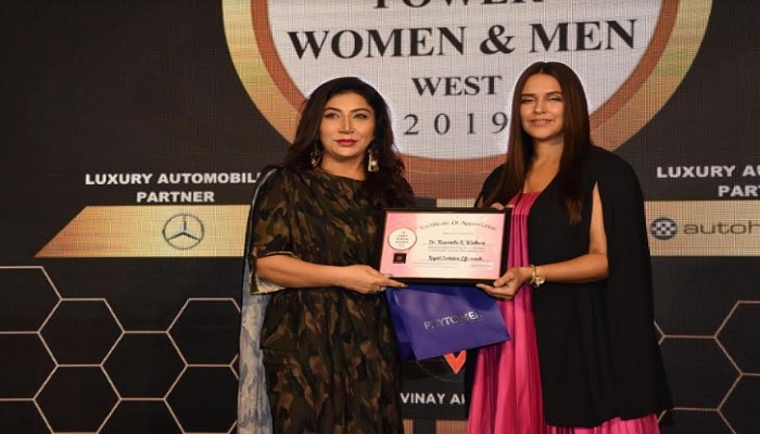 neha नेहा धुपिया ने लाइफ कोच डॉ. नावनिधि के वाधवा को टाइम्स पावर वुमेन अवार्ड्स 2019 के लिए किया सम्मानित