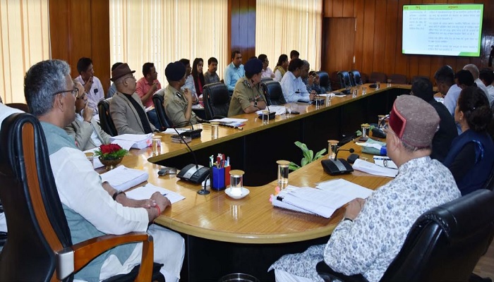 cm rawat मुख्यमंत्री त्रिवेन्द्र सिंह रावत ने सचिवालय में ली आपदा प्रबंधन प्राधिकरण की बैठक
