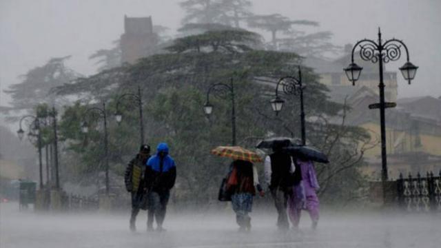 monsoon मानसून खत्‍म होने के बाद भी देश के कई हिस्‍सों में बारिश का दौर जारी, कई राज्यों के स्कूल कॉलेज बंद