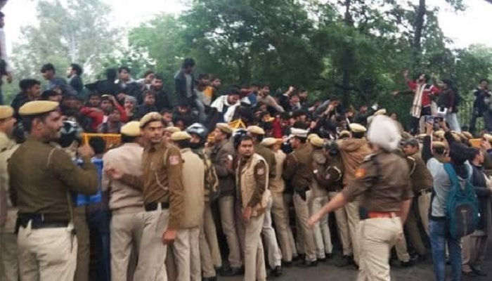 jamiya दिल्ली तक पहुंचा नागरिकता संशोधन बिल के खिलाफ विरोध प्रदर्शन, केरल में हालात ज्यादा खराब