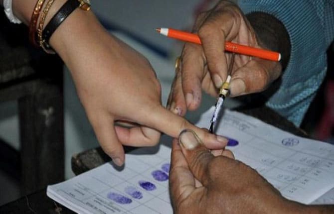 झारखंड 2 झारखंड विधानसभा चुनाव के पांचवें और आखिरी चरण में मतदान जारी, जाने अब तक क्या है