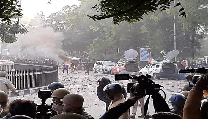 यूपी 1 CAA के विरोध की आग में जल रहा यूपी, हालात बेकाबू, 11 लोगों की मौत