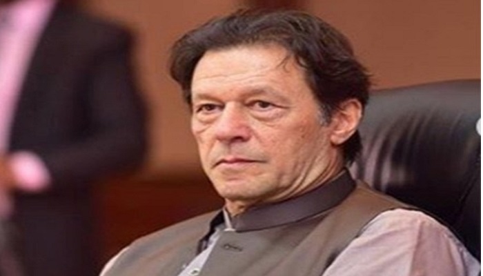 इमरान खान Pakistan Crisis: पीएम से केयरटेकर पीएम की भूमिका में पहुंचे इमरान खान, राष्ट्रपति ने जारी किया नोटिफिकेशन