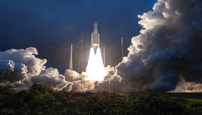 इसरो इसरो ने सफलतापुर्वक लॉन्च किया संचार उपग्रह जीसैट-30, जाने होंगे कौन-कौन से फायदे