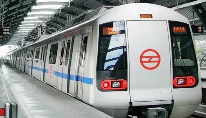 दिल्ली मेट्रो दिल्ली मेट्रो तीन रूट्स की ट्रेनों में करने जा रही बड़े बदलाव, यात्रियों को मिलेगी भीड़ से निजात