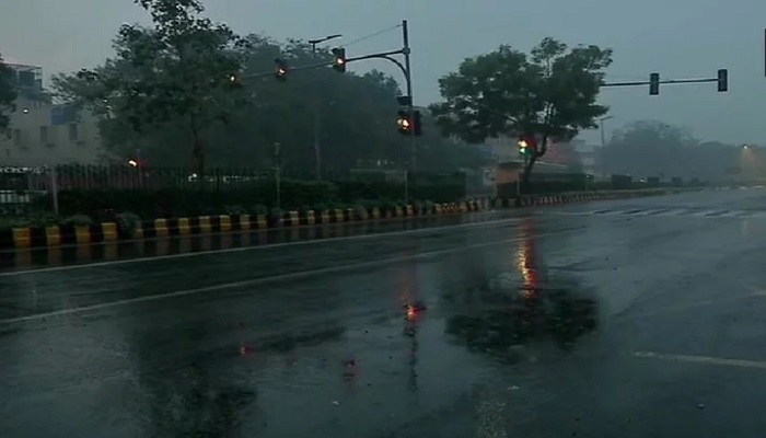 बारिश दिल्ली-एनसीआर में मौसम ने बदली करवट, शुक्रवार को बारिश-ओलावृष्टि का ऑरेंज अलर्ट