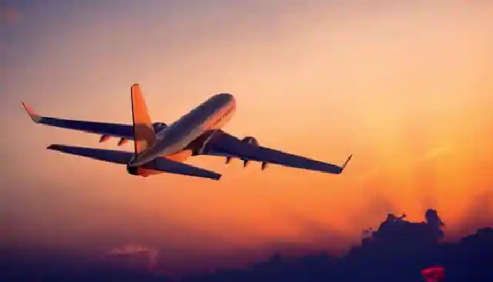 हवाई यात्रा 3 मई की यात्रा के लिए बुक कराए गए हवाई टिकट का पूरा पैसा यात्रियों को वापस करें कंपनियां, सरकार ने दिए निर्देश