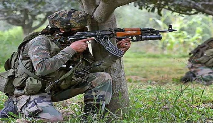 जम्मू कश्मीर 8 जम्मू-कश्मीर में सुरक्षाबलों ने आतंकियों के खिलाफ अभियान शुरू, आतंकियों के छिपे होने की खबर
