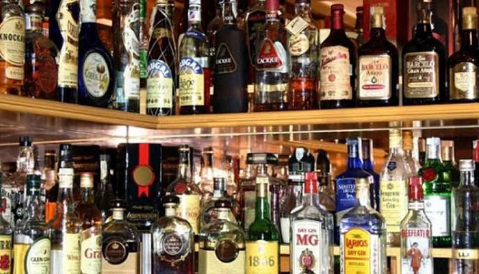 मध्यप्रदेश शराब एमपी सरकार ने अब 17 मई तक शराब दुकानें नहीं खोलने का लिया फैसला, शिवराज सरकार जल्द  जारी कर सकती है आदेश 