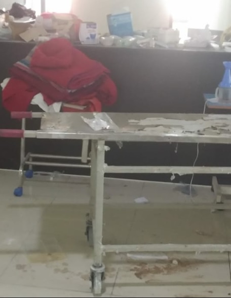 मेरठ 2 1 मेरठ के मेडिकल अस्पताल की इन तस्वीरों ने खोली डॉक्टरों और सफाई कर्मियों की पोल