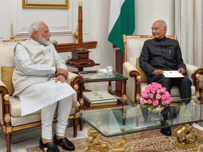 modi kovind प्रधानमंत्री नरेंद्र मोदी ने आज राष्ट्रपति रामनाथ कोविंद से मुलकात की।