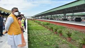 trivender 2 4 मुख्यमंत्री श्री त्रिवेन्द्र सिंह रावत ने ऋषिकेश-कर्णप्रयाग रेल परियोजना का स्थलीय निरीक्षण किया