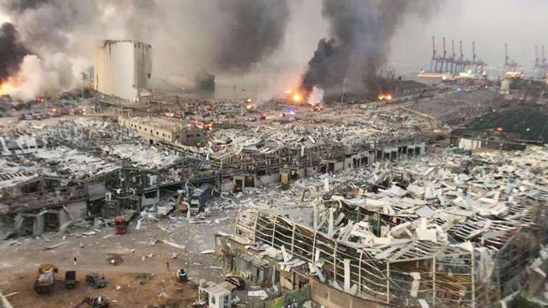 berut dhamakaaa लेबनान की राजधानी बेरूत में बंदगरगाह पर भयंकर आग, दहशत