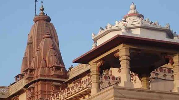 krishna mandir mathuraaa खुल गये मथुरा में देवालय के कपाट, अब होंगे कान्हा के दर्शन