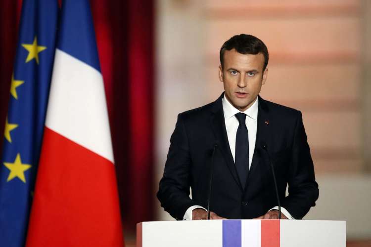 Emmanuel Macron France Election: इमैनुएल मैक्रों फिर बने फ्रांस के राष्ट्रपति, दक्षिणपंथी नेता मरीन ले को दी मात