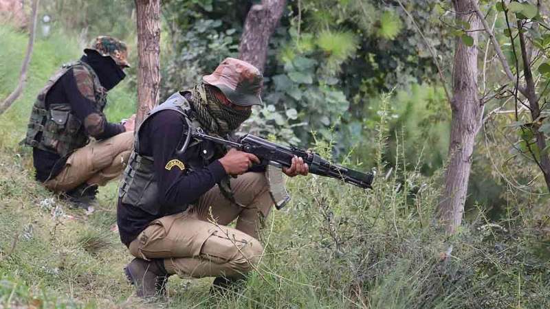 Jammu Kashmir Encounter जम्मू-कश्मीर:  सुरक्षाबलों को बड़ी कामयाबी, मुठभेड़ में दो आतंकवादियों को किया ढेर