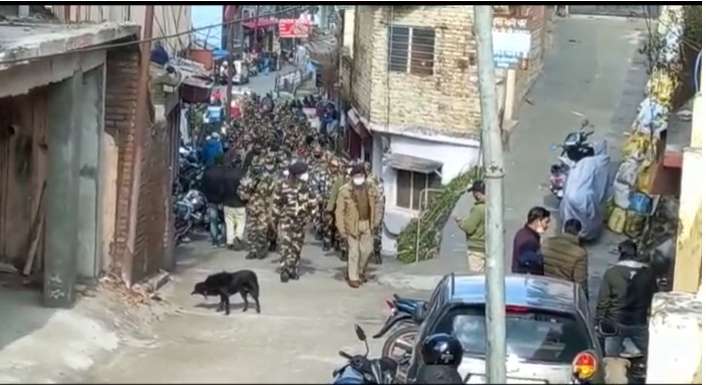 Screenshot 2022 01 13 130848 उत्तराखंड विधानसभा चुनाव: अल्मोड़ा पुलिस ने किया फ्लैग मार्च, सुरक्षित निर्वाचन का दिया पैगाम