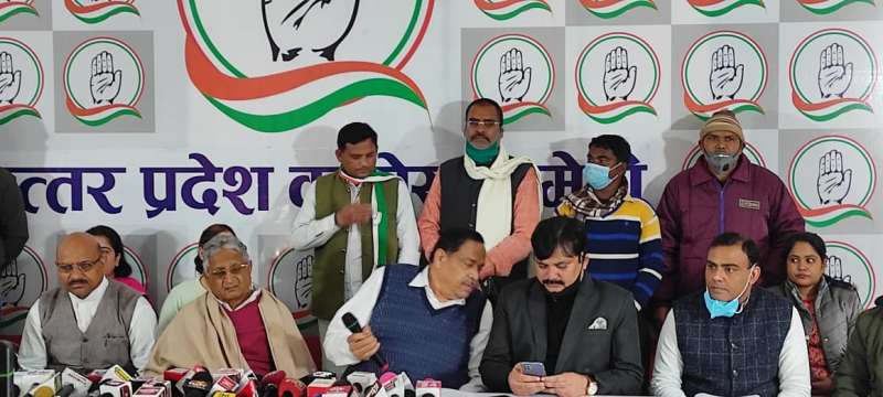 WhatsApp Image 2022 01 10 at 7.42.45 PM 1 यूपी: प्रदेश के जिलों से भाजपा, सपा एवं बसपा के सैकड़ों लोगों ने कांग्रेस की सदस्यता की ग्रहण