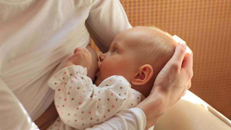 breastfeeding week main iktpd7 RESEARCH: कोरोना होते हुए ब्रेस्टफीडिंग!, दूध पिलाने से नवजात बच्चों में TRANSFER हो सकता है वायरस?