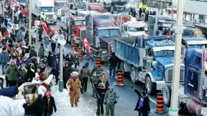 truck 1643518666 कनाडा के PM परिवार संग घर छोड़कर भागे, प्रधानमंत्री आवास को 20 हजार ट्रक चालकों ने घेरा, जानिए क्या है मामला