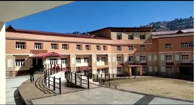 Screenshot 2022 02 18 133834 लंबे इंतजार के बाद अल्मोड़ा मेडिकल कॉलेज में शुरू हुई डॉक्टरी की पढ़ाई