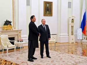 ccc कितनी अहम रही इमरान खान और रूसी राष्ट्रपति व्लादिमीर पुतिन की मुलाकात, अमेरिका में मची खलबली, PM इमरान हुए ट्रोल