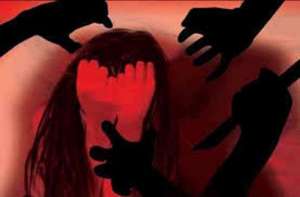 rape 7057915 835x547 m नई दिल्ली : रेलवे स्टेशन पर महिला से गैंगरेप, 4 कर्मचारी अरेस्ट, रेलवे में नौकरी दिलवाने के बहाने किया दुष्कर्म